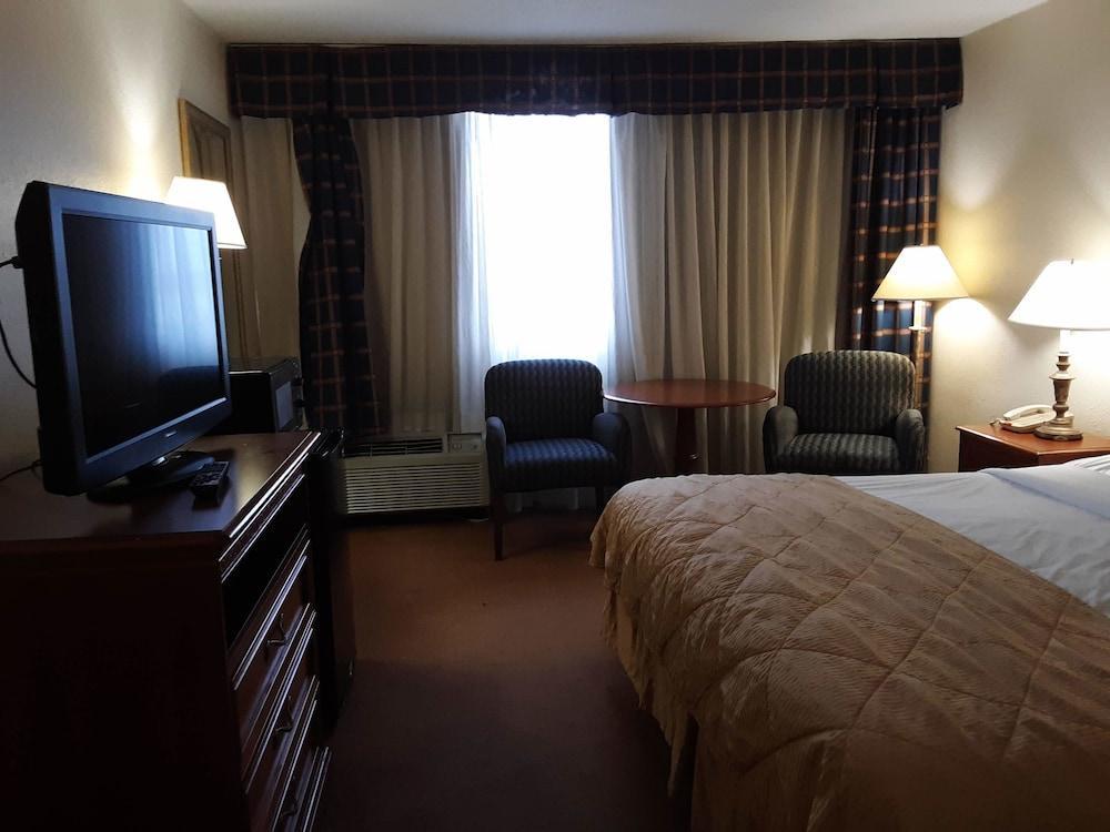 Norwood Inn Hudson Esterno foto