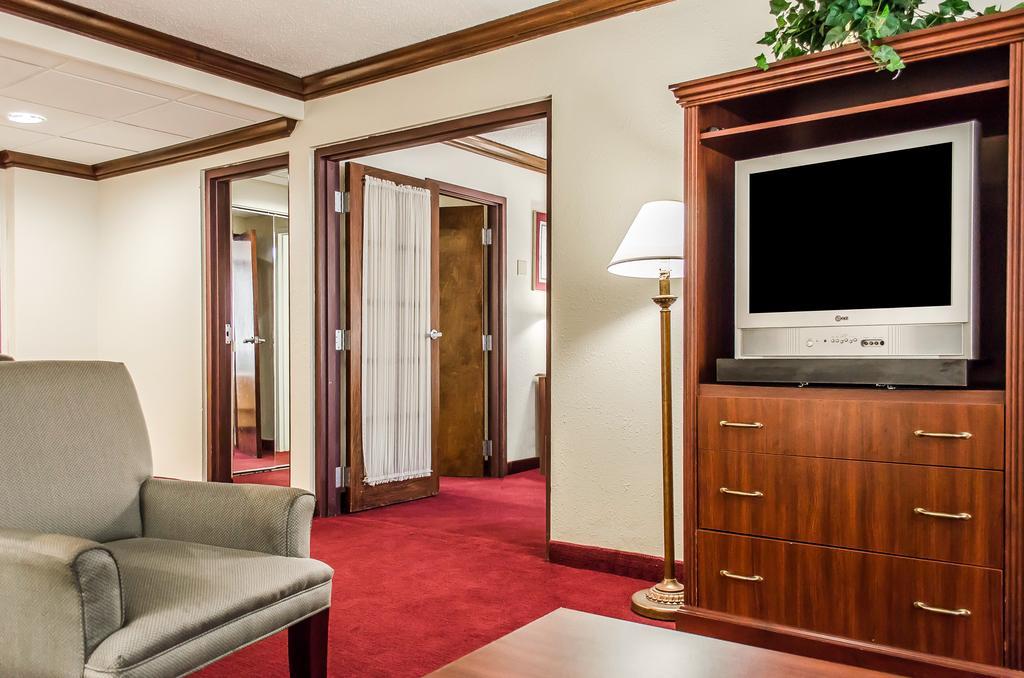 Norwood Inn Hudson Esterno foto