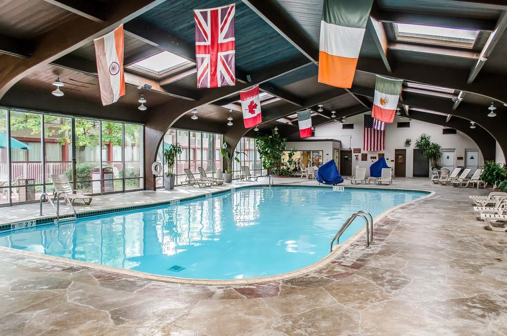 Norwood Inn Hudson Esterno foto