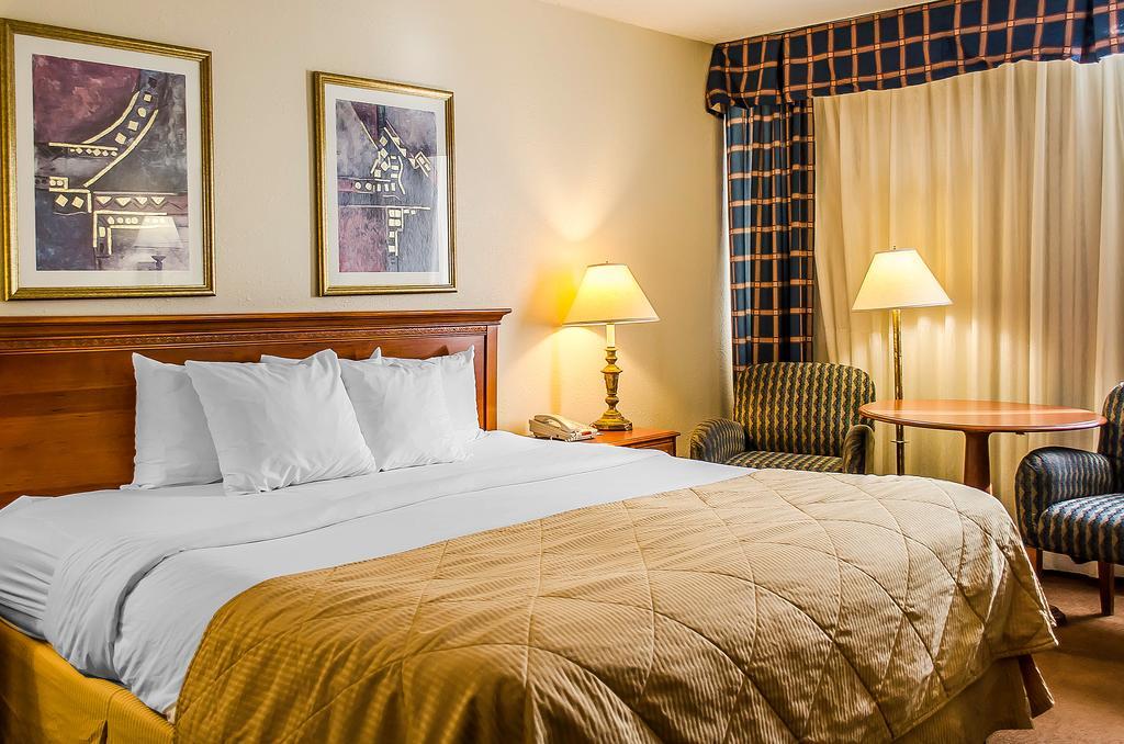 Norwood Inn Hudson Esterno foto