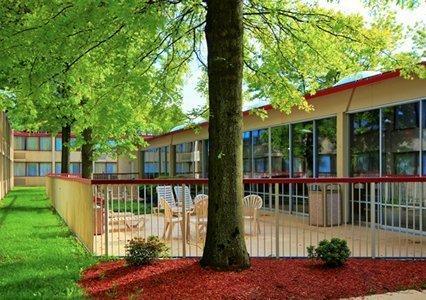 Norwood Inn Hudson Esterno foto